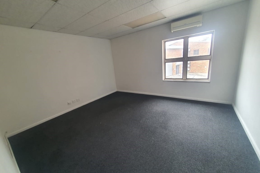 To Let commercial Property for Rent in Newton Park Eastern Cape